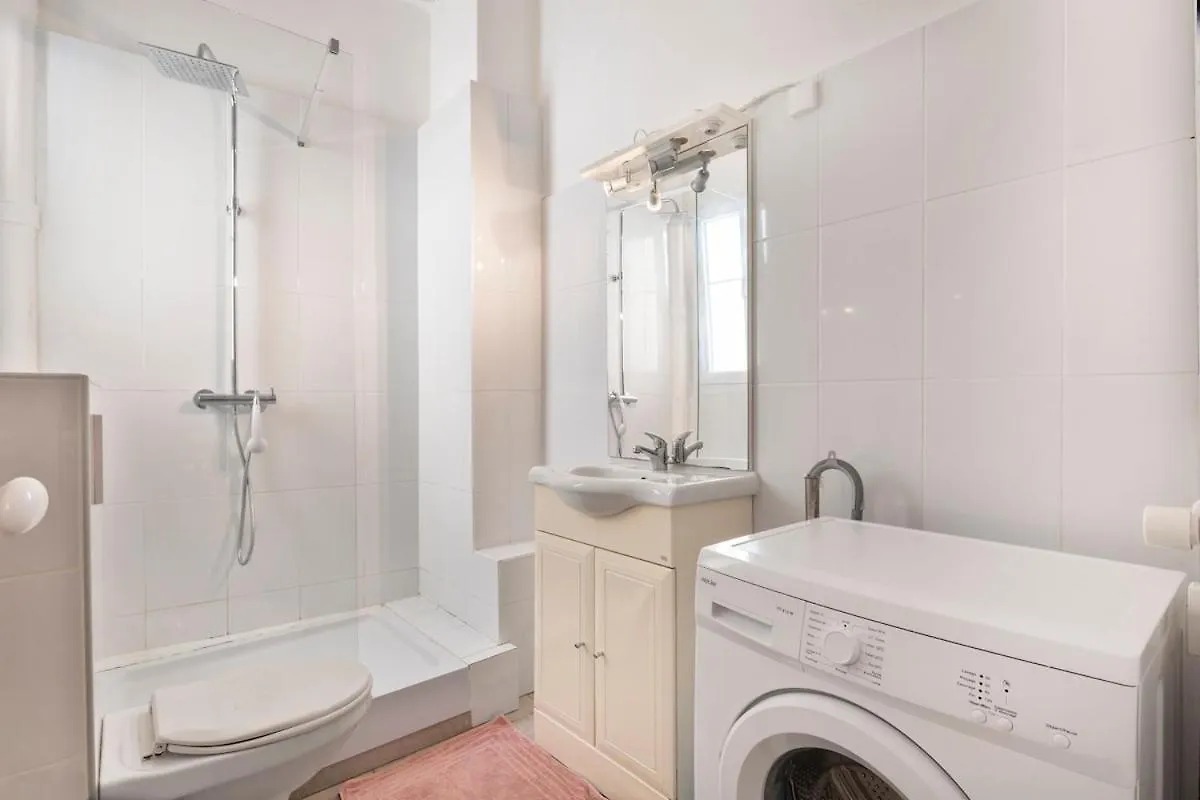 Central & Cosy Nizza Apartment