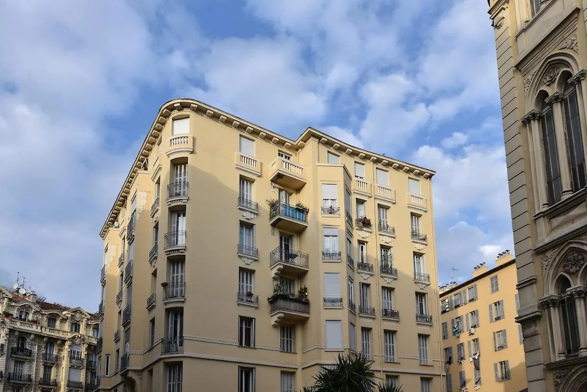 Central & Cosy Nizza Apartment